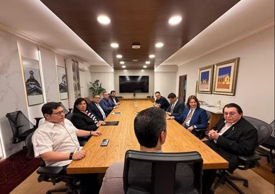 Peña firmó decreto que reglamenta el derecho de autor