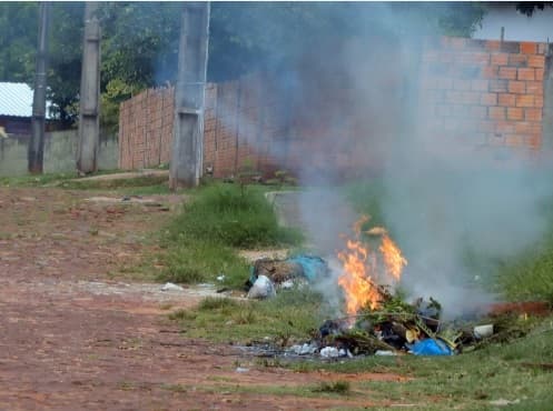 Proponen que quema y arrojo de basura sean delitos penales