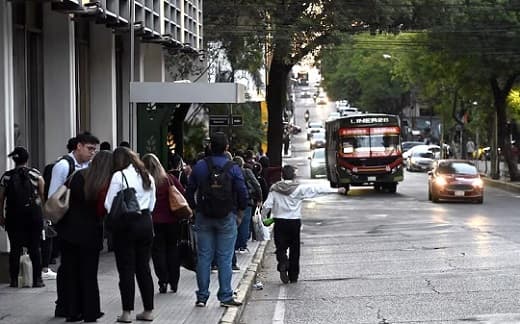 Inicia hoy la reunión tripartita para frenar el paro de transportistas previsto para el 21 de julio