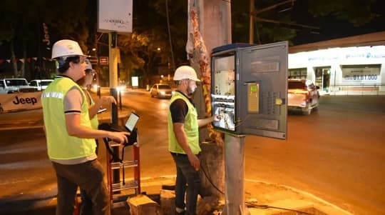 Instalan semáforos inteligentes en Asunción