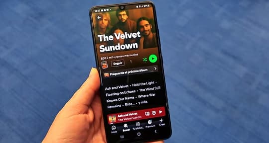 The Velvet Sundown: la banda de inteligencia artificial que conquista Spotify