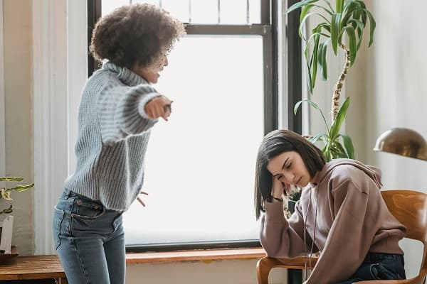 Callarse para evitar conflictos puede ser autodestructivo