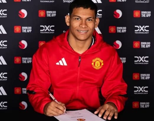 Diego León ya es jugador del Manchester United