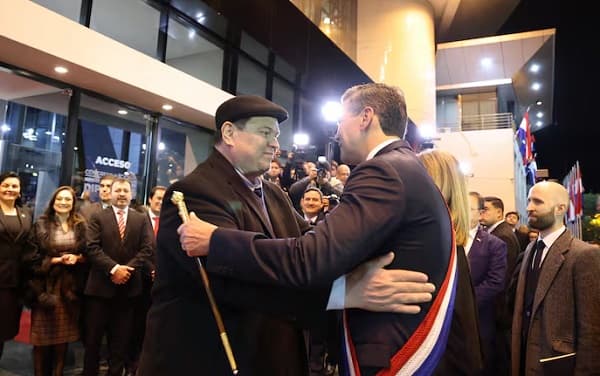 Proponen cambios a la jubilación parlamentaria vip