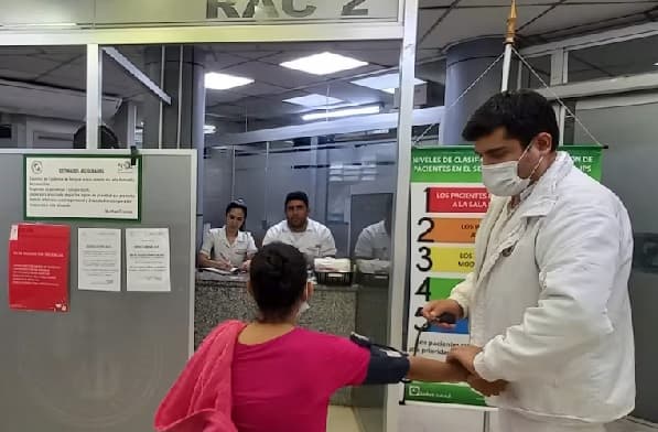 Asegurados critican caos en IPS y falta de respuestas