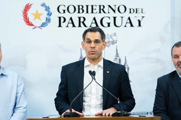 Peña propone a Marco Aurelio González para el BCP