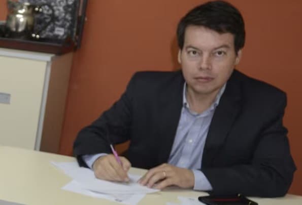 Detienen a exjefe del Indert en redada contra criminales