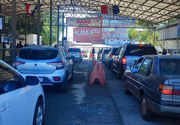 Migraciones: Argentina aún no exige seguro médico para Ingreso