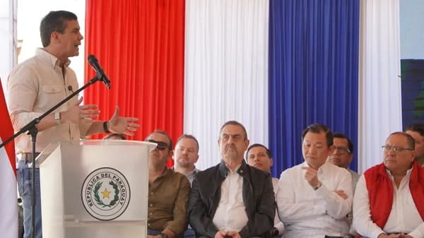 Peña defiende fusión de Senatur con Industria y Comercio