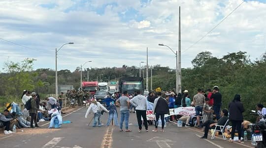 Villa Ygatimí: estudiantes fueron reprimidos por la Policía al exigir transporte escolar
