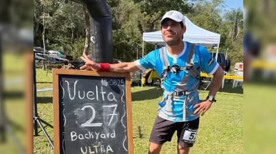 Guarda de micro rompe récord nacional corriendo por casualidad