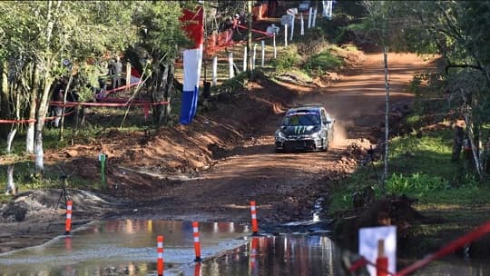 El Rally Mundial Paraguay 2025 arrancó con problemas técnicos en los primeros pilotos