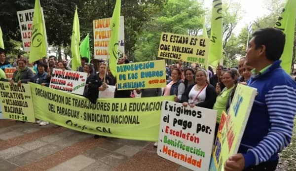 Docentes anuncian paro nacional de 48 horas por salarios