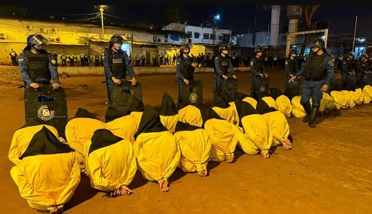 Reos peligrosos de Itapúa y Oviedo son enviados a cárcel de máxima seguridad