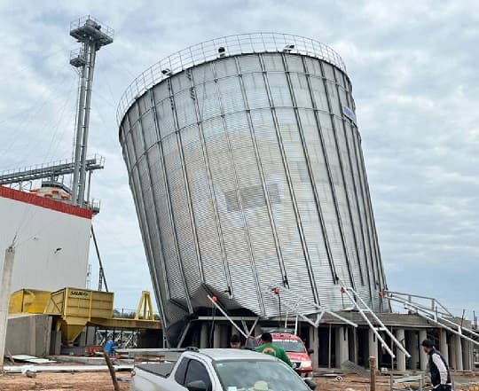 Dos obreros mueren tras derrumbe en Loma Plata