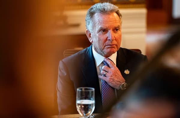 Trump envía emisario a Moscú en busca de tregua en Ucrania