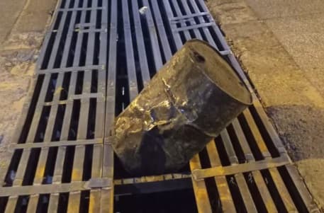 Tambor señala peligro vial en Molas López