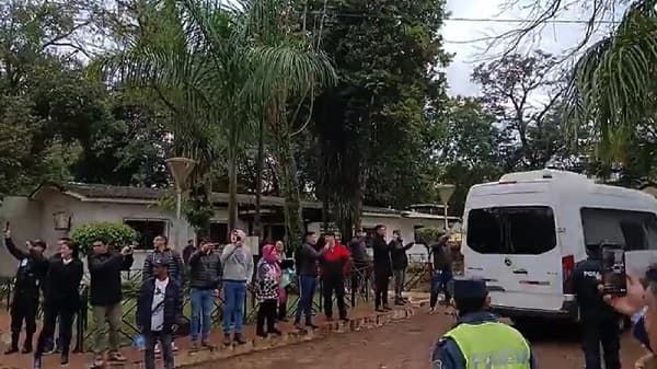 Interventor de Ciudad del Este se retira en medio de abucheos