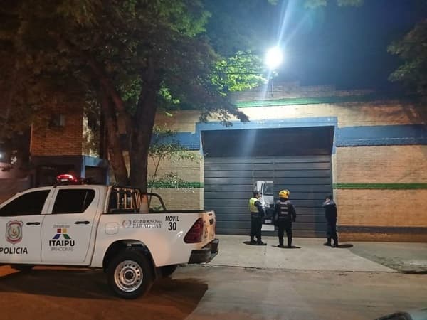 Empresario sobrevive a atentado y atacan su empresa