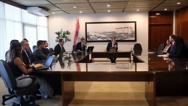 Moody's inicia evaluación para nota país