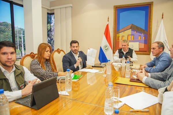 Oposición alerta por 16 mil traslados de votantes en Asunción