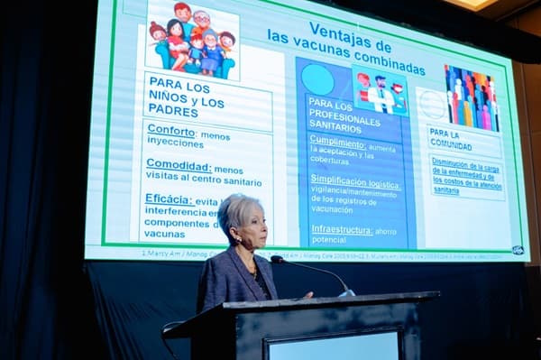 Expertos confirman ventajas de vacuna acelular en niños