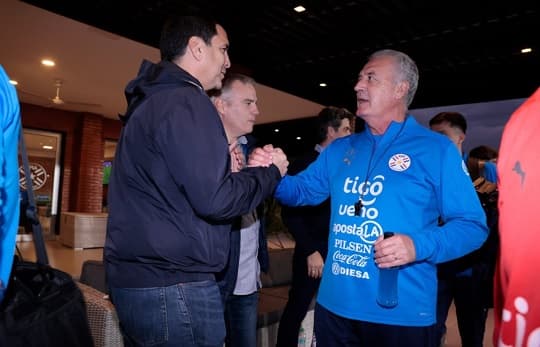 Harrison: “Si depende de nosotros, Alfaro sigue en la Albirroja”