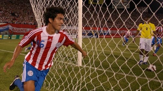 Paraguay mantiene invicto ante Ecuador de local