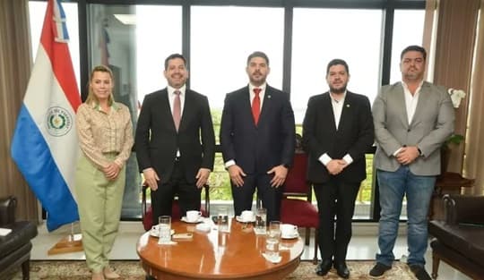 Nenecho dilapidó caja chica en plena campaña electoral