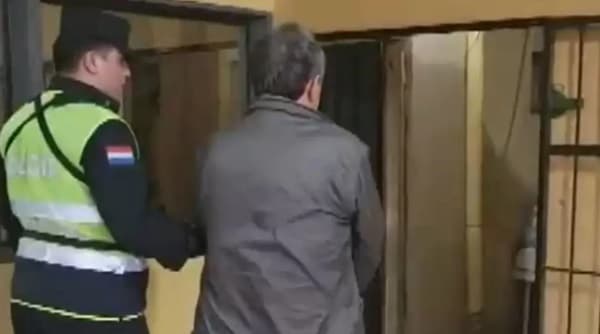 Detienen falso ginecólogo que operaba en clínica clandestina