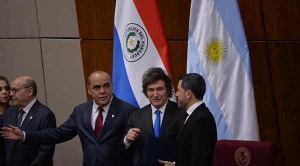 Argentina y Paraguay impulsan puente y plan de gas regional