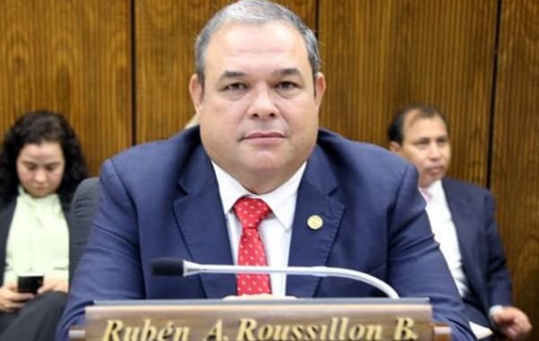 Cámara anula sobreseimiento de Rubén Rousillón