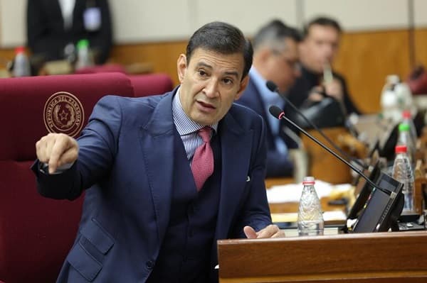 “Beto” Ovelar afirmó que existen “viudos menores de 40 años” que cobran de la Caja Parlamentaria