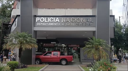 Once policías fueron arrestados por emitir cédulas falsas a extranjeros
