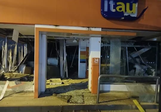 Asalto con explosivos al Banco Itaú en Katueté: delincuentes bloquearon accesos con clavos miguelito y se enfrentaron a la Policía