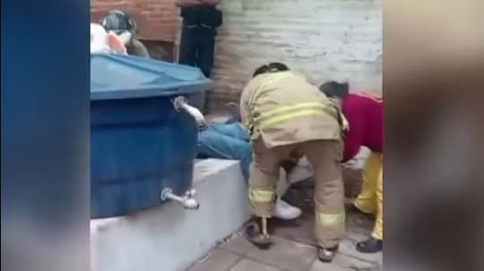 Villa Elisa: ladrón fue sorprendido in fraganti, saltó del segundo piso tratando de escapar y se fracturó una pierna