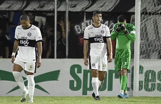 Olimpia cae ante Recoleta y llega golpeado al superclásico