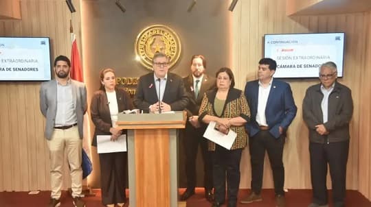 Oposición presenta denuncia penal contra Peña