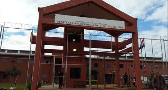 Rescatan a dos adolescentes que ingresaron con documentos falsos al penal de Coronel Oviedo