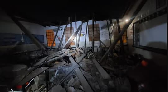 El techo de un aula del Colegio Nazaret en Lambaré colapsó sin dejar heridos