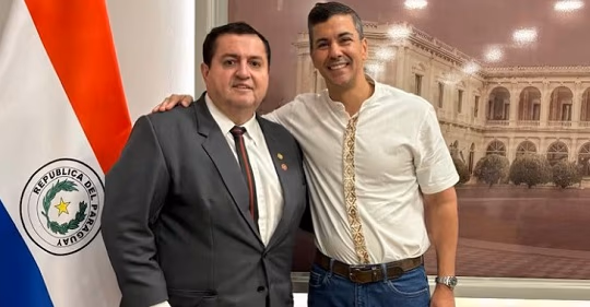 Diputado cartista admite favores y defiende viajes de Peña