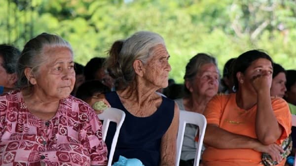 El 14,4% de adultos mayores vive en pobreza en Paraguay