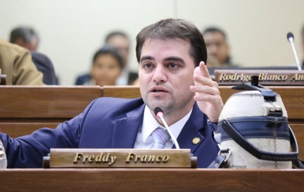 Diputados paraguayos preparan viaje a China Continental