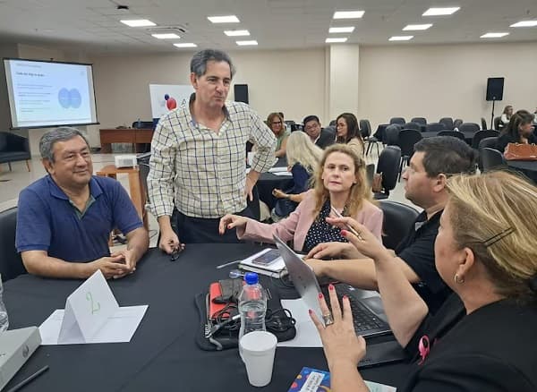 MEC lanza nuevo plan con consultoría de pastor evangélico por G. 530 millones