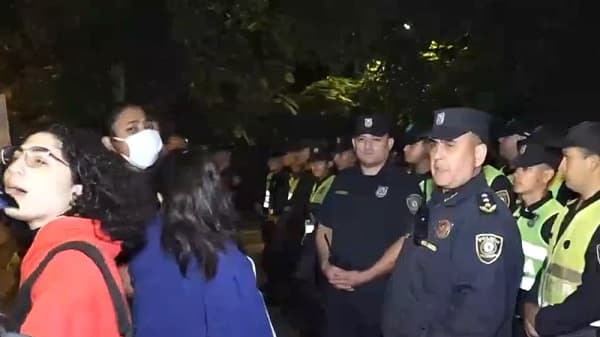 Protesta contra Enrique Riera: jóvenes exigen su renuncia