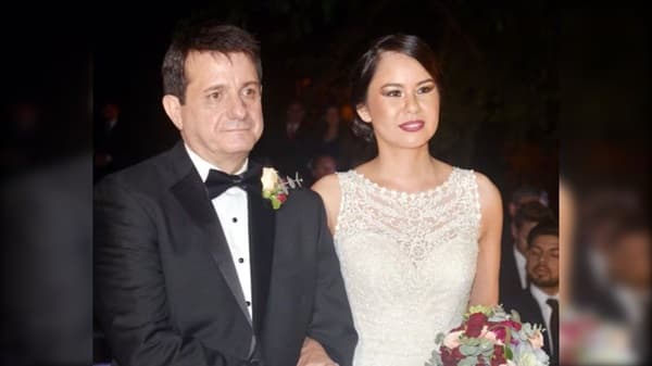 Funcionario del MEC impulsa candidatura de su esposa desde la institución