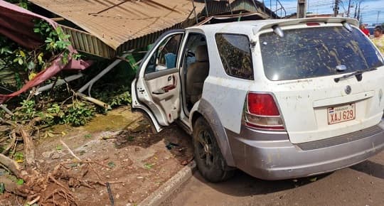 Joven causa múltiple choque y hiere a un niño en Pedro Juan Caballero