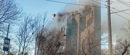 Un bombardeo ruso en Ucrania dejó 25 muertos y 73 heridos, según autoridades locales