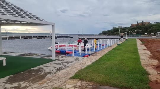 Rescatan a dos adolescentes tras el temporal en el lago Ypacaraí: sobrevivieron al nadar hasta la orilla gracias a sus chalecos salvavidas