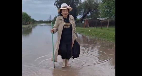 Ni la lluvia ni el calor la frenaron: la jueza de 73 años que jamás faltó a su trabajo en 40 años